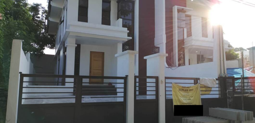 Duplex house and Lot For Sale In pillar Village Las Pinas
