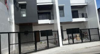 Town House For Sale In Paranaque