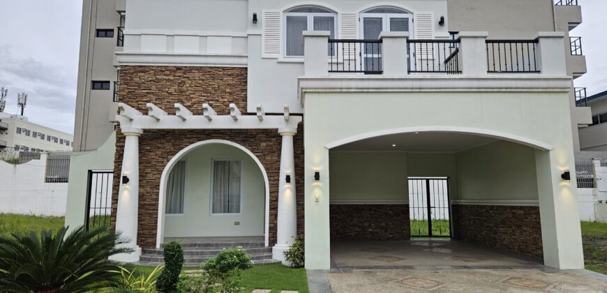 House And Lot For Sale  In Las Pinas