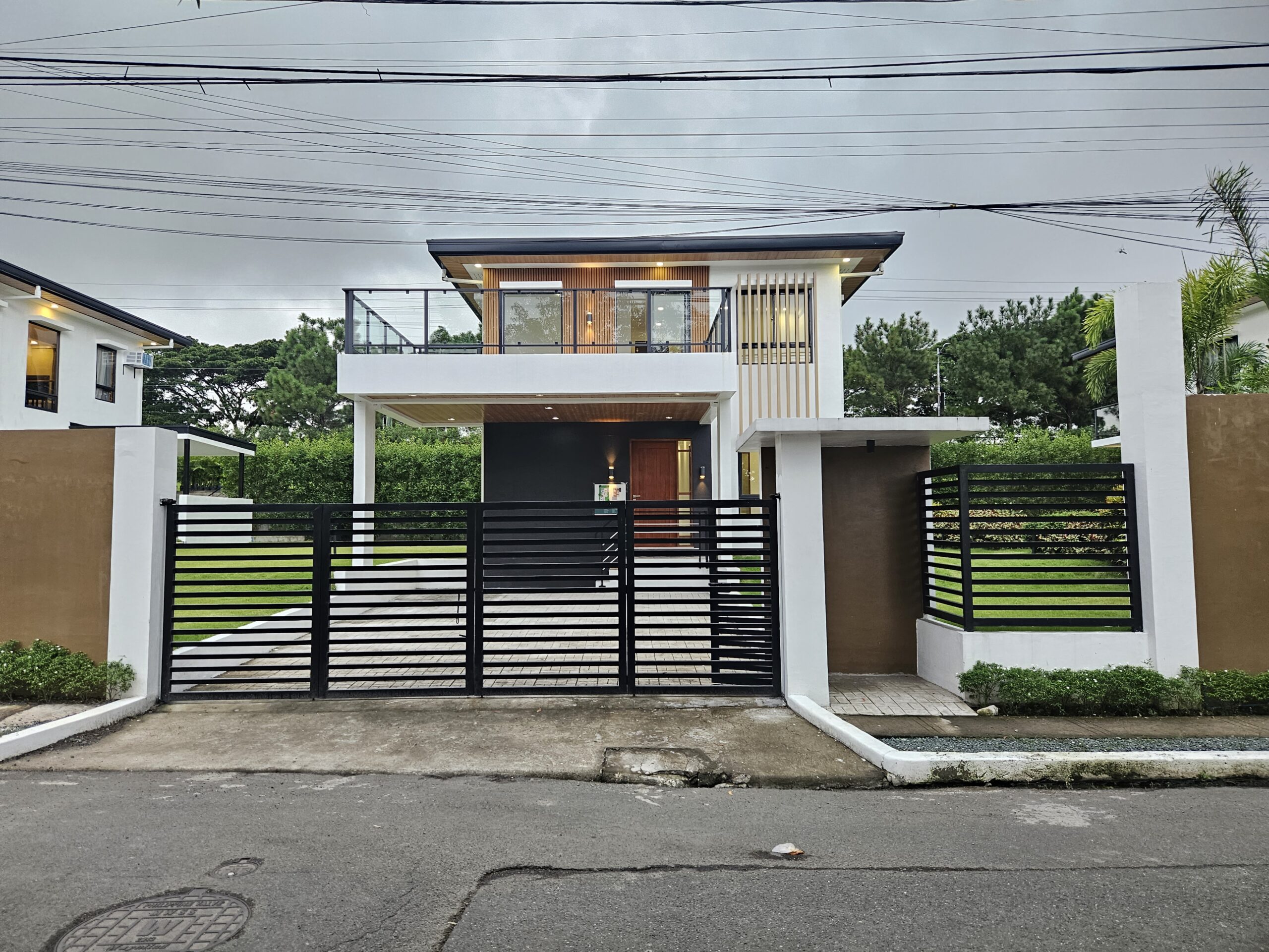 PRESELLING, UNFURNISHED House And Lot For Sale In Tunasan Muntinlupa City