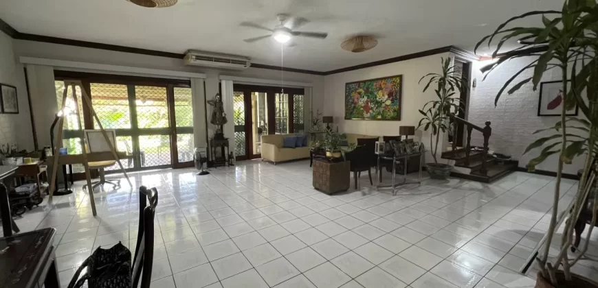 House And Lot For Sale In BF Homes Paranaque