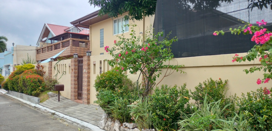 House And Lot With Swimming Pool For Sale In BF Homes paranaque