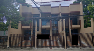 Town House For Sale In Las Pinas