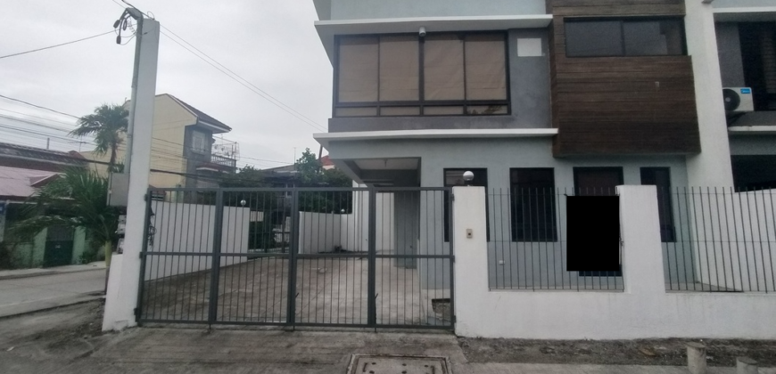 Beautiful Corner Lot Townhouse for Sale in Las Pinas