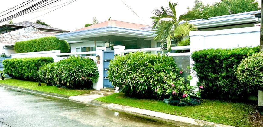 Bungalow House and Lot for Sale in BF Homes International