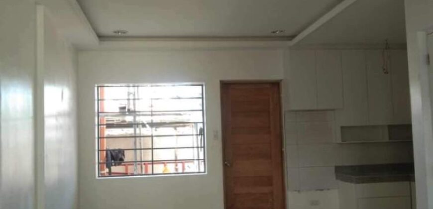 Town House and Lot For Sale In Las Pinas