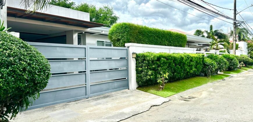 Bungalow House and Lot for Sale in BF Homes International