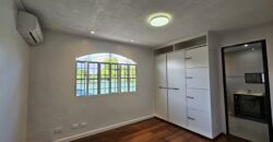 Sale or Rent: Duplex with Jacuzzi in Merville Paranaque