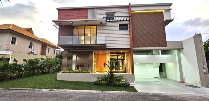 Your Private Oasis: Stunning Modern Home with Pool in BF Homes Paranaque