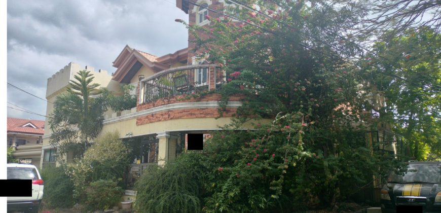 House And Lot For Sale In BF Resort Las Pinas