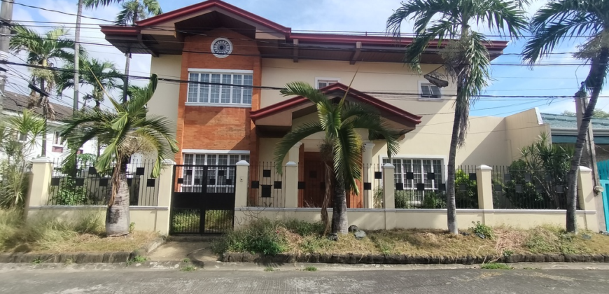 Newly Renovated Corner House and Lot For Sale In BF Resort