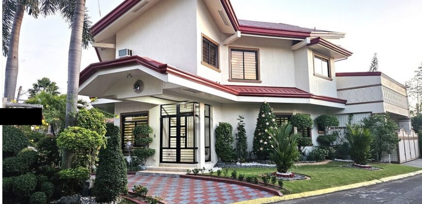 Timeless Corner Classic House For Sale in BF Homes Las Pinas