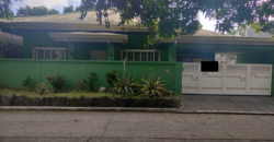 Well Maintained Bungalow House and Lot For Sale In Ups5