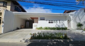 Bungalow House And Lot For Sale In Tahanan Village Paranaque