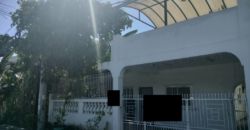 Bungalow House with Balcony For Sale In Green Heights Paranaque