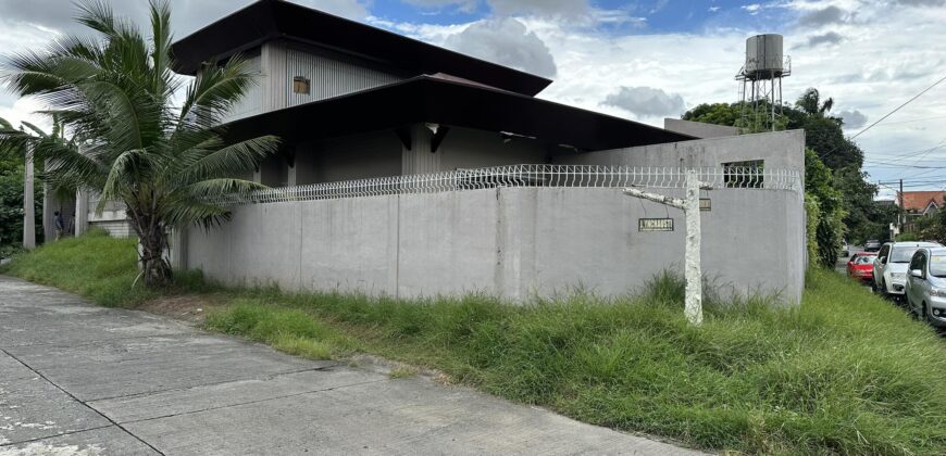 Corner House And Lot For Sale In BF Homes Paranaque