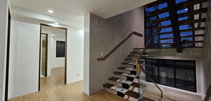 Crystal Oasis and its Modern Design Charm. Corner House in BF Homes Paranaque
