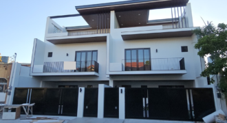 3 Storey Duplex with Roof Deck in BF Homes Paranaque