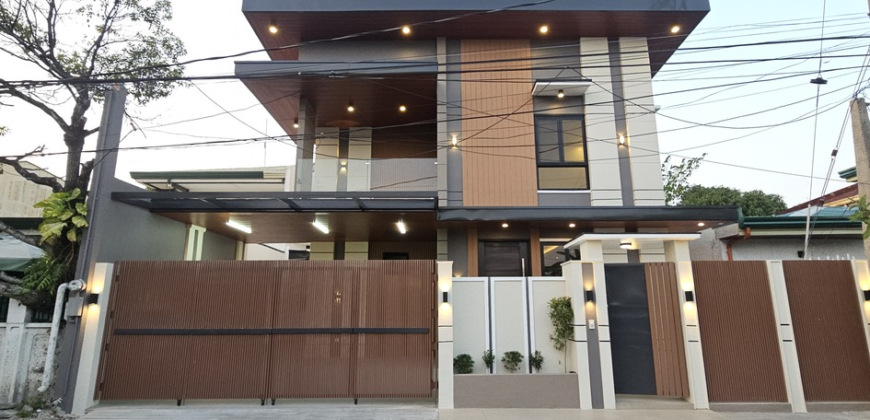 Modern Aesthetics: 2 Storey House with Swimming Pool in BF Homes Paranaque