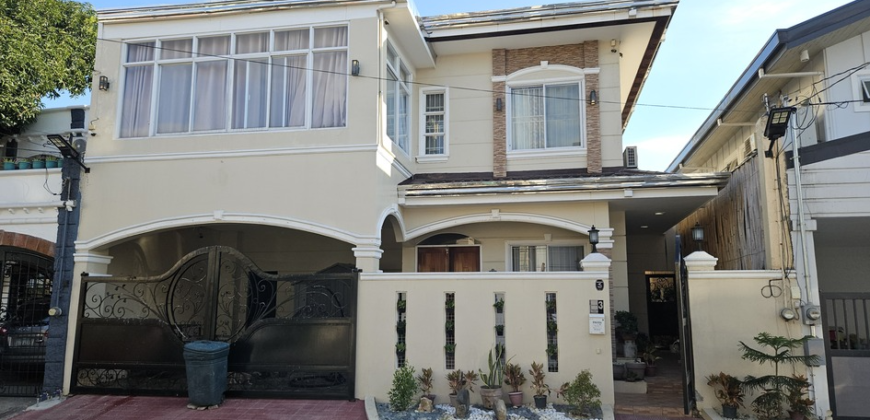 Classic Design Semi Furnished House in BF Homes Paranaque