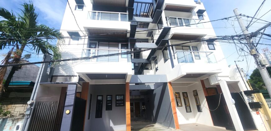 For Sale: 3 Storey Townhouse with Roofdeck in Paranaque