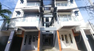 For Sale: 3 Storey Townhouse with Roofdeck in Paranaque