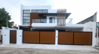 Modern Masterpiece: Private Pool, 4-Car Garage Brand New Home in BF Homes Paranaque