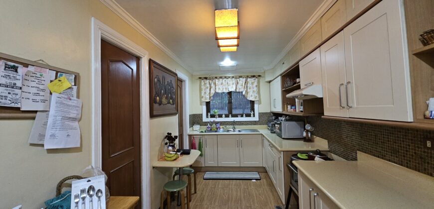 Owner Built House with 9 Rooms in Citadella Village Las Pinas