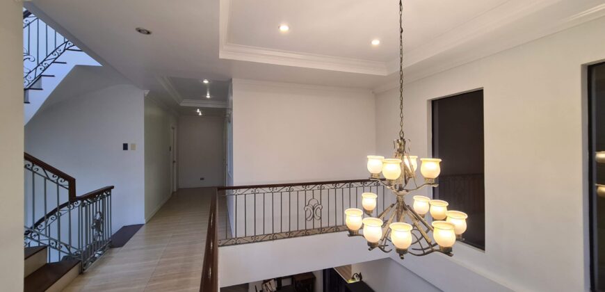 For SALE or For RENT: 3-Story Corner House In BF Paranaque