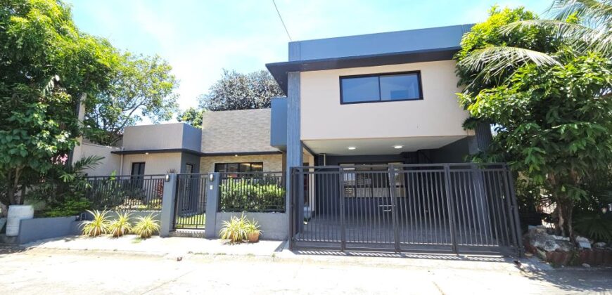 Bungalow for Sale in Bf Homes, Paranaque