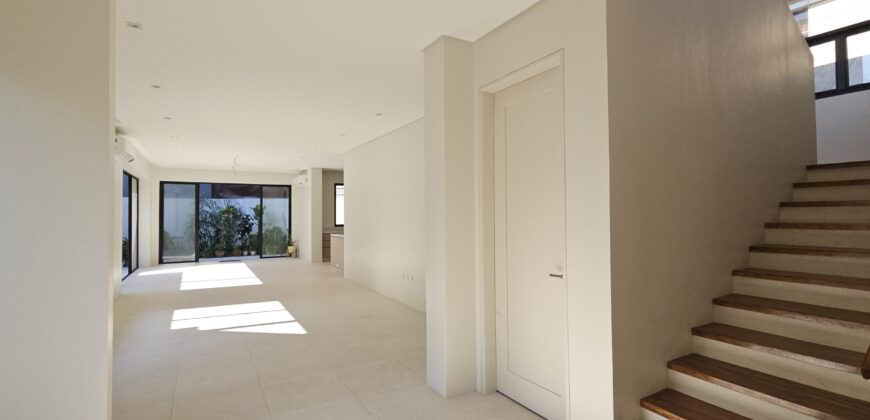 Brand New House in BF Resort Las Pinas, Embracing Cutting-Edge Modernity