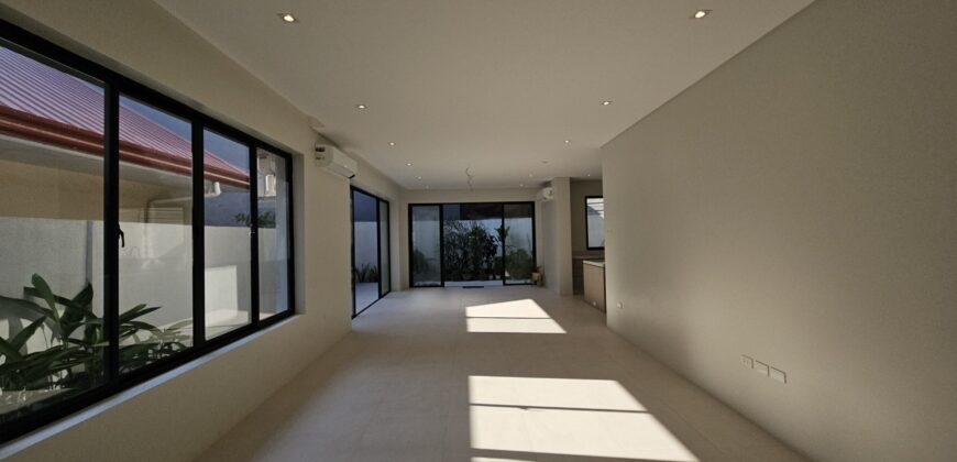 Brand New House in BF Resort Las Pinas, Embracing Cutting-Edge Modernity