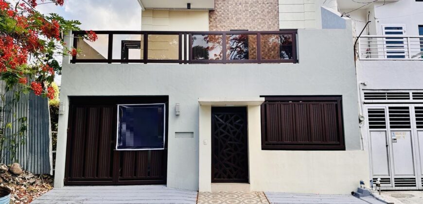 House For Sale in BF Resort, Las Pinas