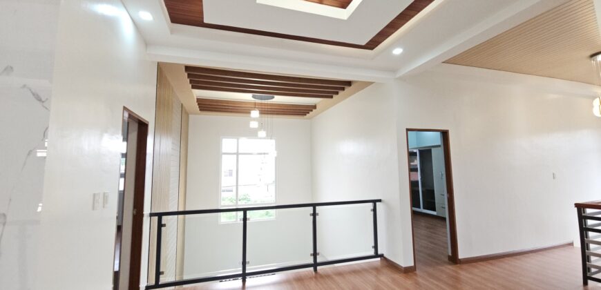 Corner Brandnew House in BF Resort, Las pinas