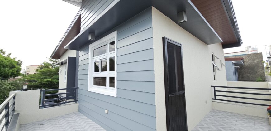 Corner Brandnew House in BF Resort, Las pinas