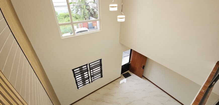 Corner Brandnew House in BF Resort, Las pinas