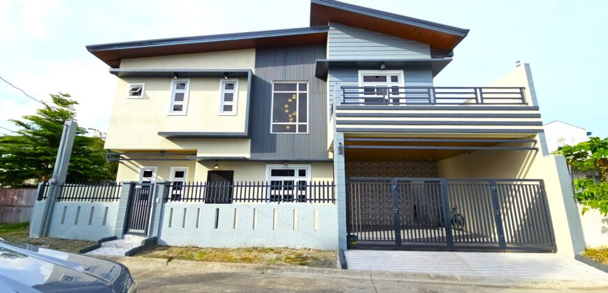 Corner Brandnew House in BF Resort, Las pinas