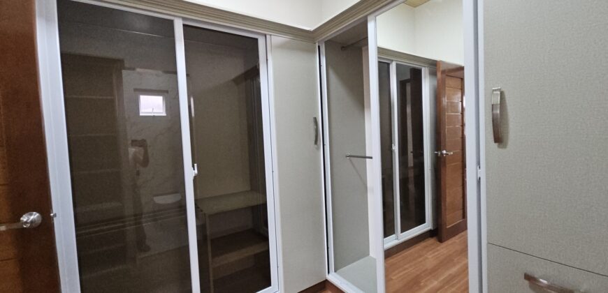 Corner Brandnew House in BF Resort, Las pinas