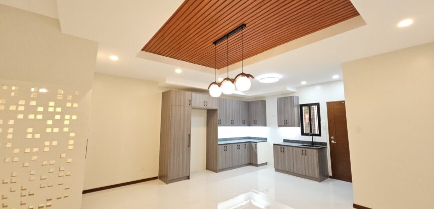 Duplex For Sale in BF Resort, Las Pinas