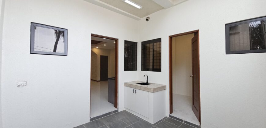 Duplex For Sale in BF Resort, Las Pinas