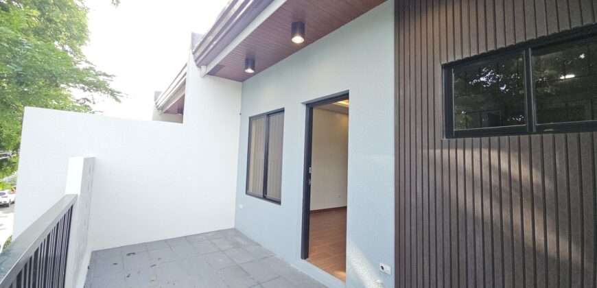 Duplex For Sale in BF Resort, Las Pinas