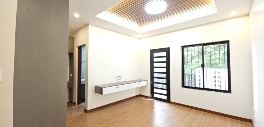 Duplex For Sale in BF Resort, Las Pinas