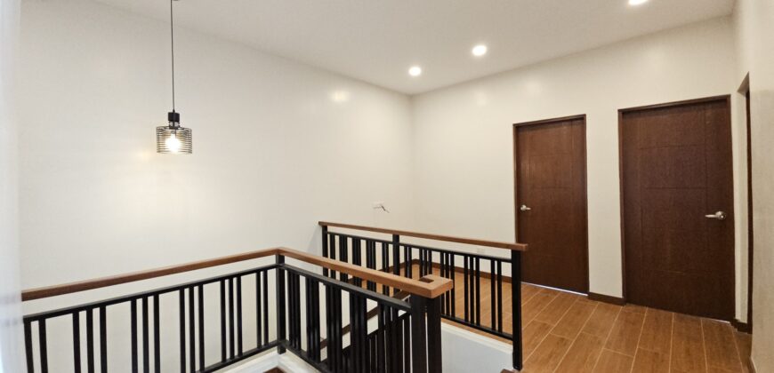 Duplex For Sale in BF Resort, Las Pinas