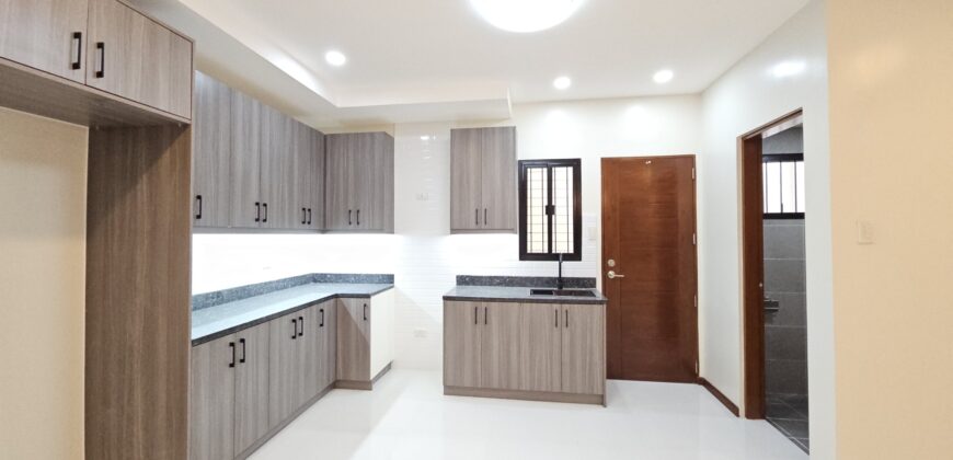 Duplex For Sale in BF Resort, Las Pinas