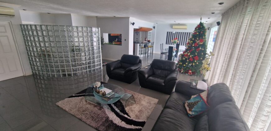 Fully Furnished House with Swimming Pool in BF Homes Paranaque