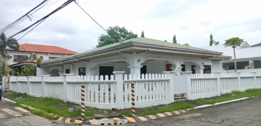 Corner House and Lot for Sale in BF Homes, Las Pinas