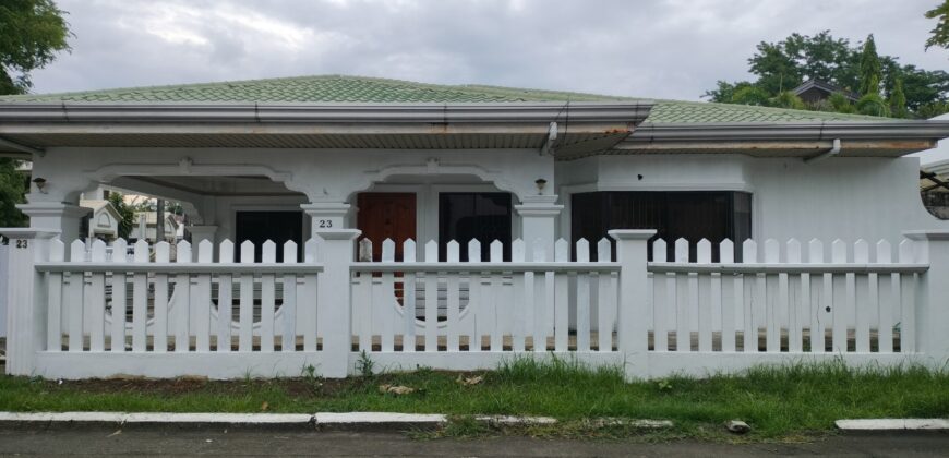 Corner House and Lot for Sale in BF Homes, Las Pinas