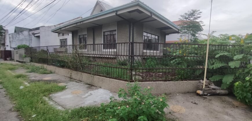 Corner House and Lot For Sale in BF HOMES, Paranaque