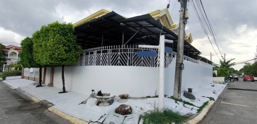 House For Rent in BF Homes Paranaque