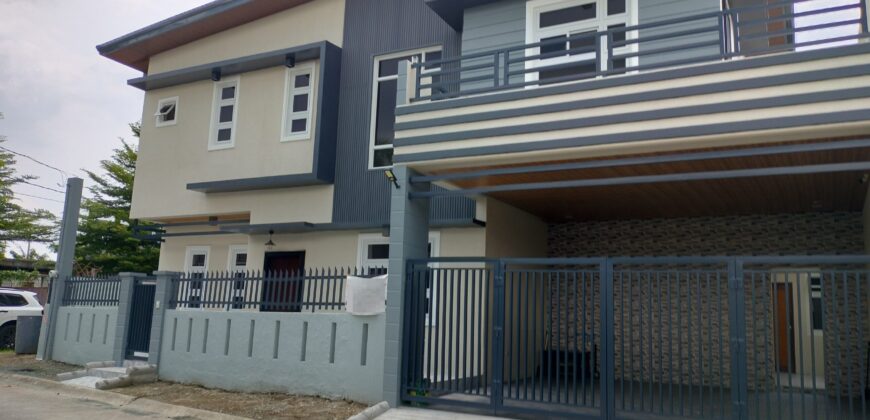 Corner Brandnew House in BF Resort, Las pinas